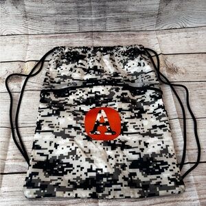 Camouflage Thirty-One Gifts Drawstring Bag